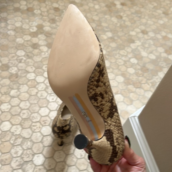 Sam Edelman Python print pumps - Picture 8 of 8